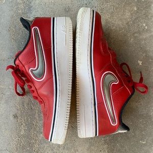 Nike Air Forces red
